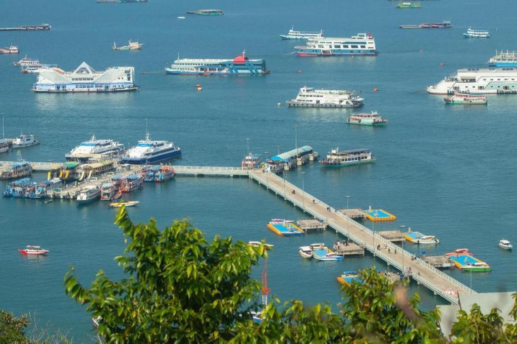 T5 Suites Pattaya Εξωτερικό φωτογραφία