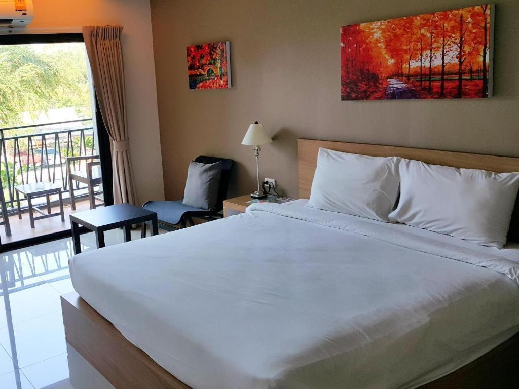 T5 Suites Pattaya Εξωτερικό φωτογραφία