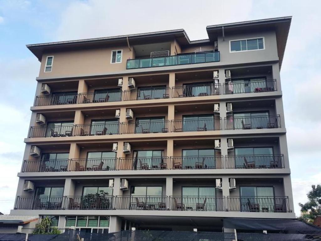 T5 Suites Pattaya Εξωτερικό φωτογραφία